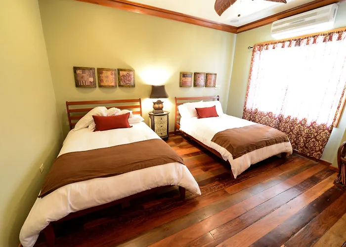 Captain Morgan's Retreat 3*