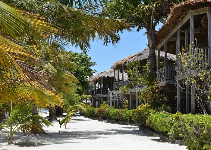 Captain Morgan's Retreat Hotel